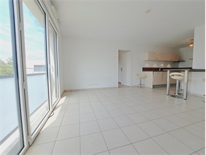 appartement à la vente -   33000  BORDEAUX, surface 65 m2 vente appartement - APR562779